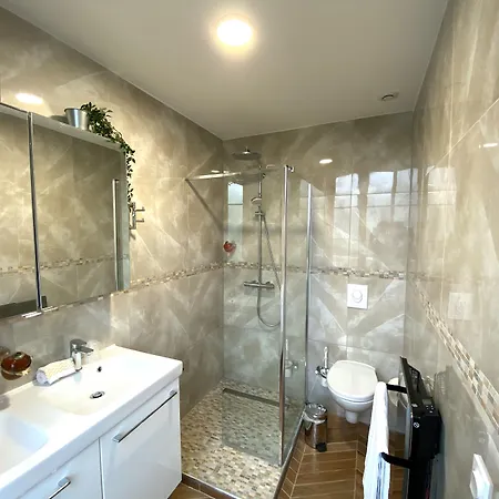 Gasthof Dday Aviators Le Manoir 4*