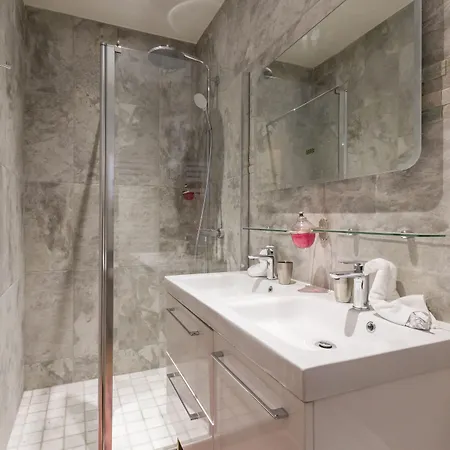 Penzion Dday Aviators Le Manoir 4*