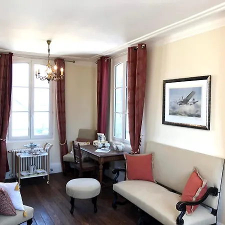 Penzion Dday Aviators Le Manoir 4*