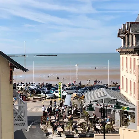 Dday Aviators Le Manoir Maison d'hôtes Arromanches-les-Bains