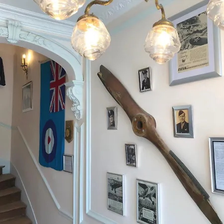 Maison d'hôtes Dday Aviators Le Manoir Arromanches-les-Bains