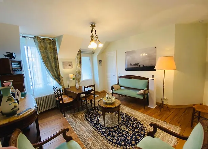 Dday Aviators Le Manoir ارومانش لي بان