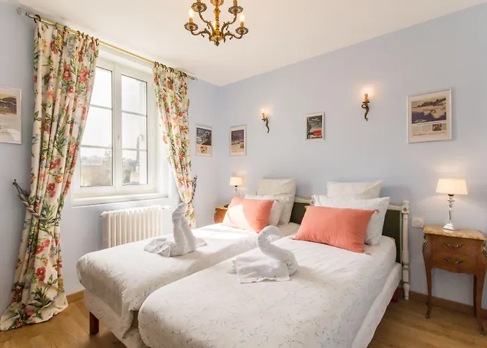 Dday Aviators Le Manoir بيت ضيافة