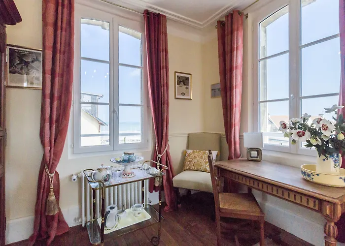 Dday Aviators Le Manoir Guest house 4*