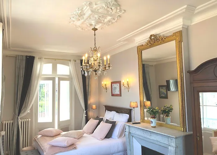 Guest house Dday Aviators Le Manoir 4*